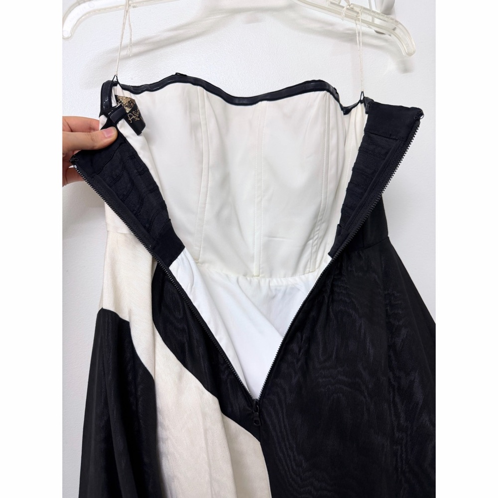 Alice + Olivia Bridgette Maxi Gown Dress Black Off White Ivory Wave Moire 4 - Picture 13 of 16